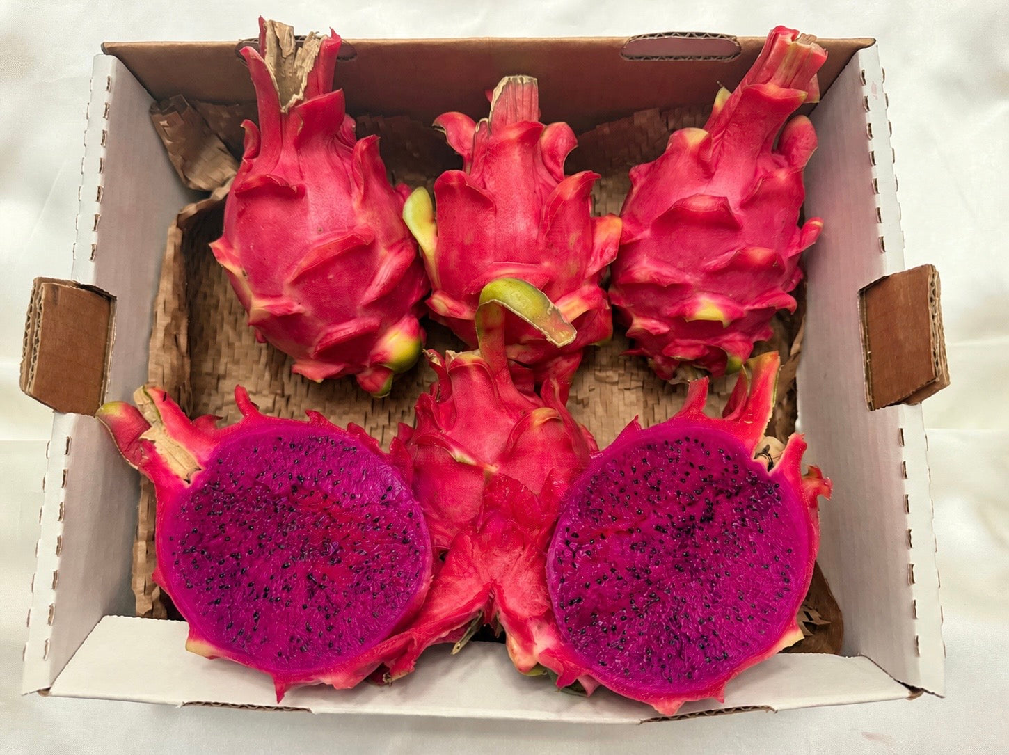 Magenta Dragon Fruit| 5 lb Box | California Grown| Pre order only Available late August